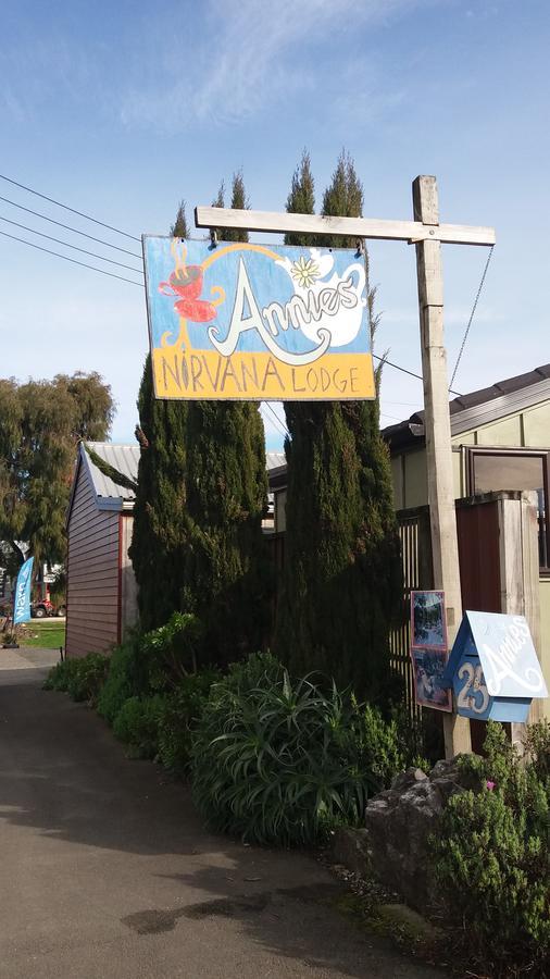 Annies Nirvana Lodge Backpackers Takaka Kültér fotó