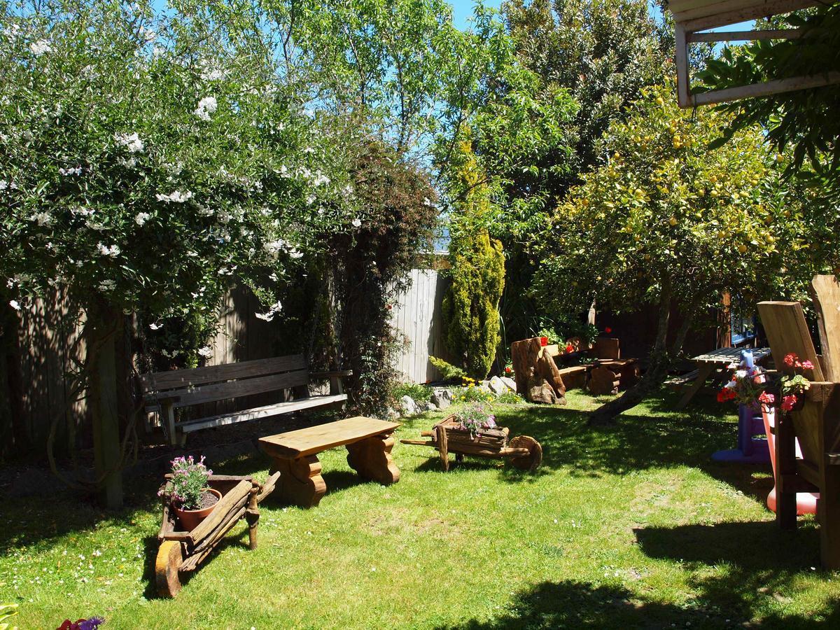Annies Nirvana Lodge Backpackers Takaka Kültér fotó